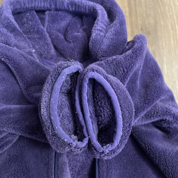 2/$30 Macpac Fleece bodysuit/onesie - Picture 7 of 7